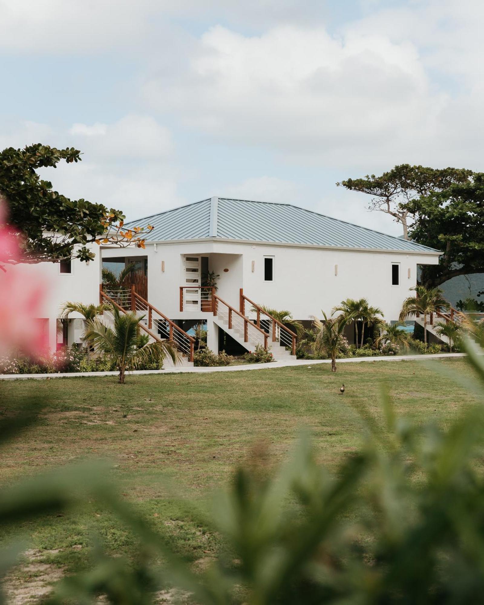 Long Bay Beach Resort Freshwater Pond Экстерьер фото